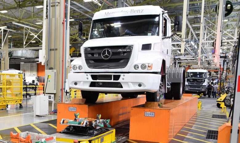 Mercedses-Benz Atron 1635