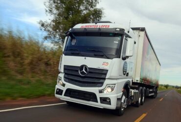 Novo Actros 2548