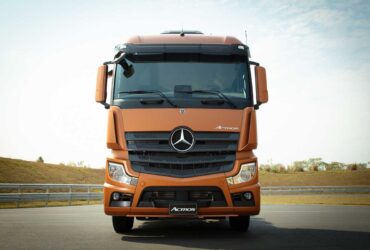 Mercedes-Benz Actros 2548