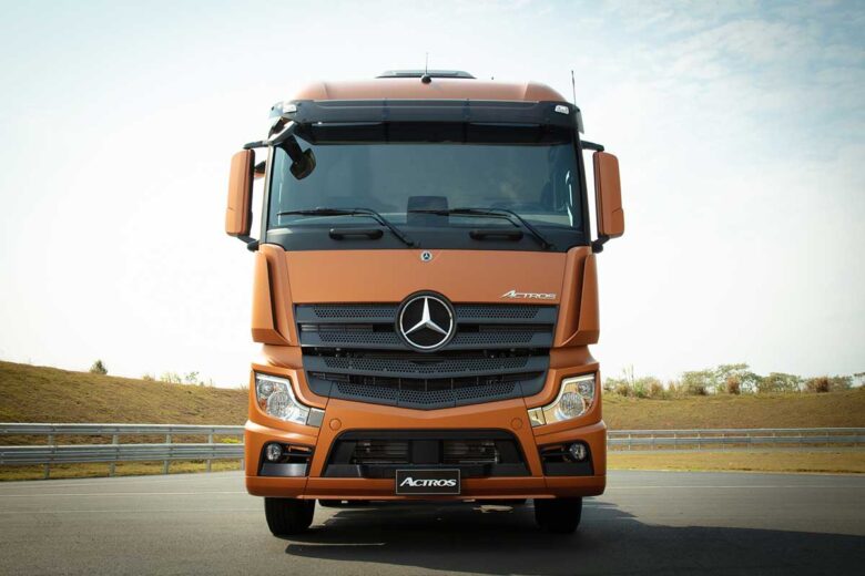 Mercedes-Benz Actros 2548
