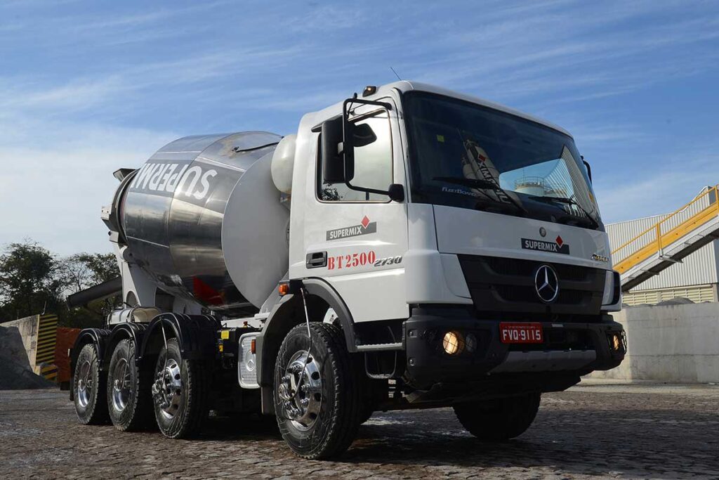 MercedesBenz Atego 2730 8x4 betoneira é o caminhão mais