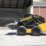 Minicarregadeira New Holland L330