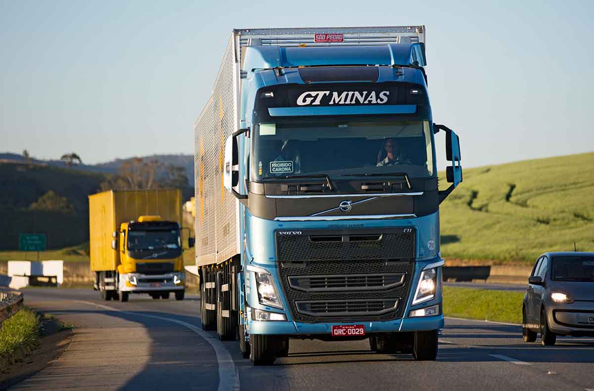 Rodojunior adquire 140 caminhões Volvo FH Euro 6