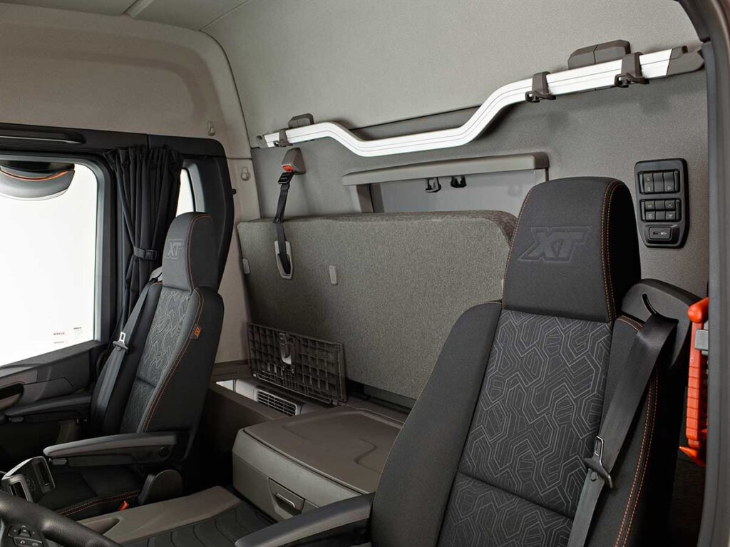 Interior do Scania G 540 10x4/6 XT Heavy Tipper