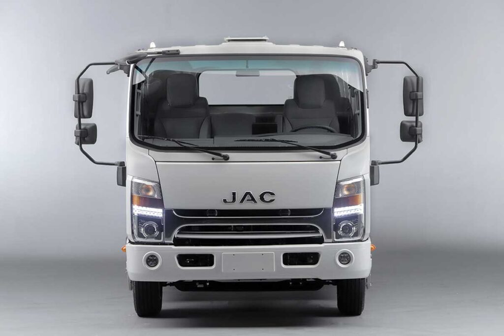 JAC iEV1200T