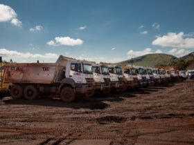 Flapa Construtora caminhões Mercedes-Benz