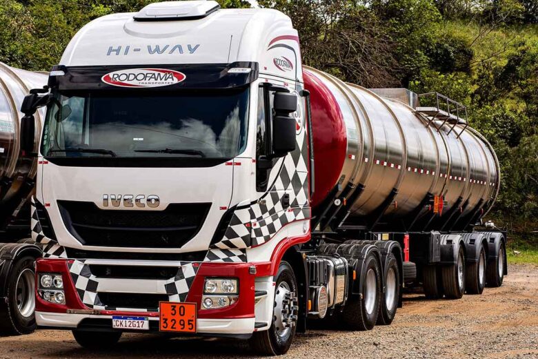 IVECO Hi-Way Rodofama Transportes