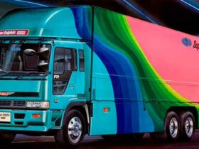 Hino Super Dolphin