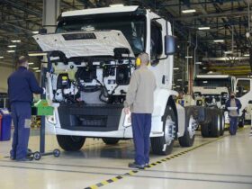 Linha de produção Volvo VM