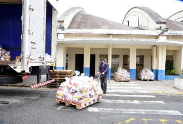 Doação de alimentos Mercedes-Benz pandemia