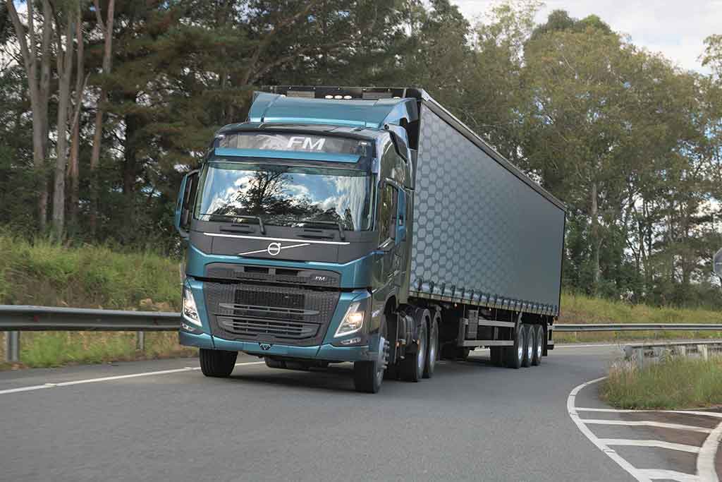 Novo Volvo FM, FMX, FMX Max, manutenção flexível e Volvo Connect