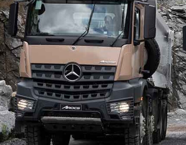 cropped-mercedes-benz-arocs-8x4-autos-pesados-2.jpg