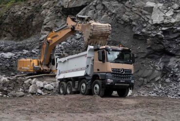 Mercedes-Benz Arocs 8x4