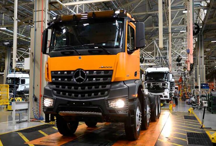 linha de produção Mercedes-Benz Arocs