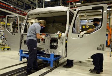 Linha de produção Volvo Caminhões