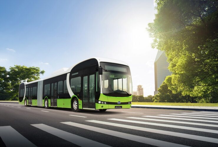 ônibus elétrico articulado de 18 metros da BYD