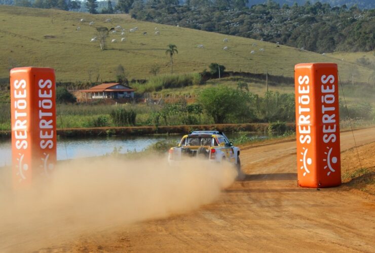 Comerando 30 anos do Rally dos Sertões e o bicentenário da Independência do Brasil, ação social tem patrocínio da FPT Industrial