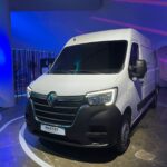 Renault Master E-Tech branco de frente
