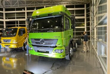 Mercedes-Benz Atego 3033 8x4