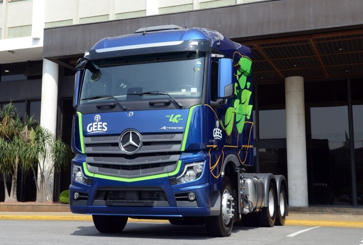 Produtor de grãos RISA/GEES S/A compra 172 Mercedes-Benz Actros