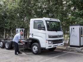 Durante a Fentran 2022, a Volkswagen Caminhões e Ônibus (VWCO) fechou parceria com a Brasol para fornecer soluções de carregamento para o e-Delivery