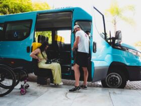 Área com acessibilidade foi montada em frente ao palco do Sargento Pimenta. Espaço criado pelo O Boticário acomodou mais de 40 pessoas