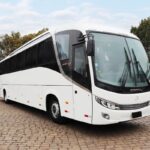Camarões recebe chassis de ônibus da Mercedes-Benz