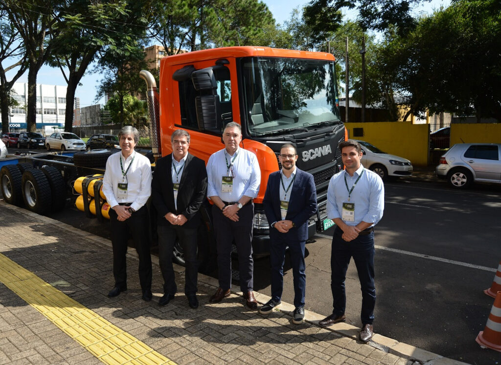 Scania e Compagas fazem parceria para impulsionar GNV e biometano
