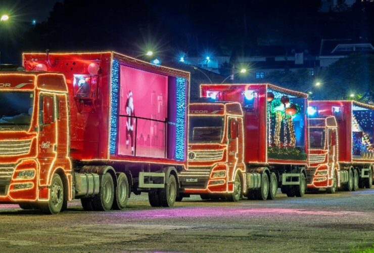Caminhões Volkswagen serão as grandes atrações da tradicional Caravana Iluminada da Coca-Cola FEMSA Brasil