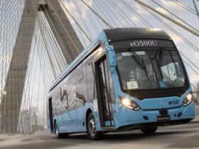 ônibus elétrico Mercedes-Benz eO500U