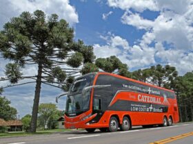 Onibus Volvo B460R 6x2