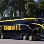 Chassi Onibus Scania K 450 8x2 com carroceria Marcopolo Paradiso G8 1800 DD