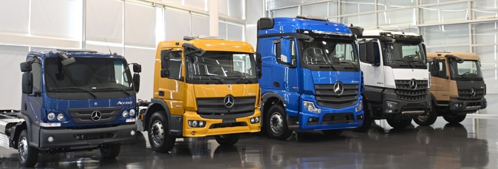 linha Mercedes-Benz de caminhões 2024