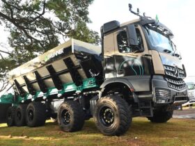 Mercedes-Benz Arocs 10x4 Grunner