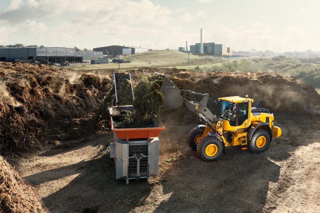 Com até 20% mais eficiência de combustível e custos operacionais mais baixos, as novas carregadeiras de rodas L60H, L70H e L90H da Volvo Construction Equipment estão sendo lançadas na M&T Expo 2024.