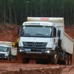 Fermaq utiliza Mercedes-Benz Atego para obras de terraplenagem no Mato Grosso do Sul