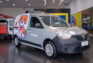 Renault Kangoo adaptado para pet shop