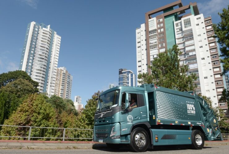 Volvo FM Electric 4x2 rígido