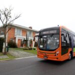 Ônibus 100% elétrico Volvo começa a operar regularmente em Curitiba