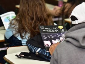 Volvo Financial Services leva educação financeira para estudantes de escolas públicas no Brasil
