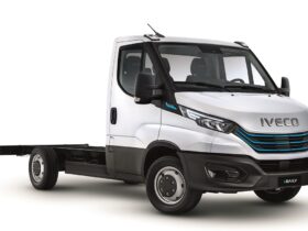 IVECO eDaily de frente na cor branca