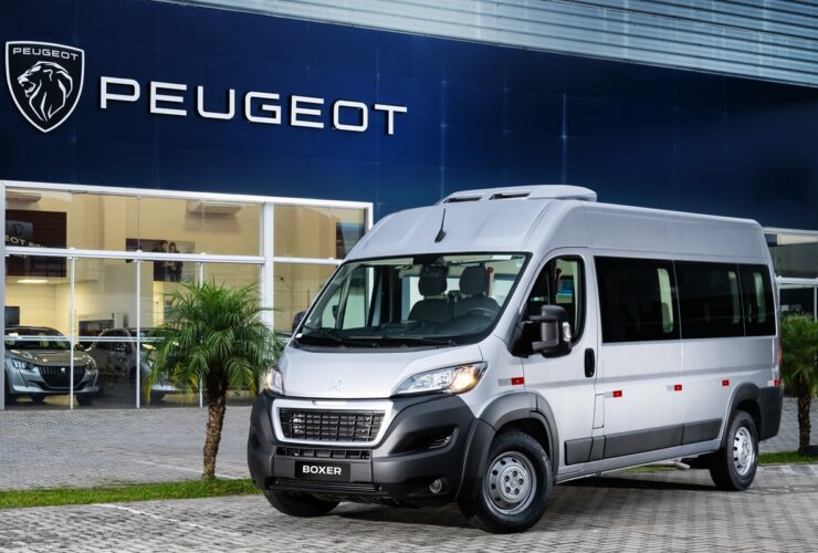 Peugeot Boxer Minibus