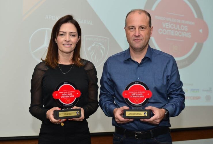 Aline Rovath, gerente de Marketing de Produto da Iveco, e Fábio Silva, Head de Vendas Vans da Mercedes-Benz, conquistam o Selo Maior Valor de Revenda – Veículos Comerciais 2024