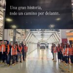 Visita ao Centro Industrial Juan Manuel Fangio incluiu 20 clientes, 11 representantes dos implementadores certificados pelo Programa Mercedes-Benz VanPartner e seis concessionários apoiadores da ação