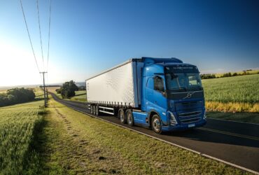 Volvo FH foi premiado em duas categorias do Selo Maior Valor de Revenda 2024