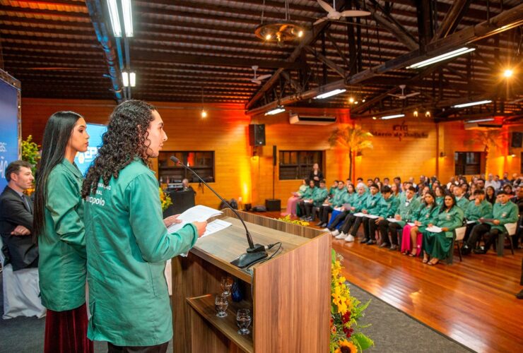 Alunos concluem cursos de Eletricista de Automóveis, Mecânico de Manutenção de Automóveis e Soldador