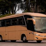 Marcopolo Paradiso G7 1200 de frente na cor bege