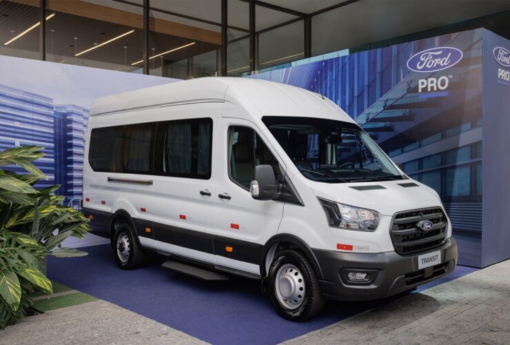 Nova Ford Transit 2026 Minibus