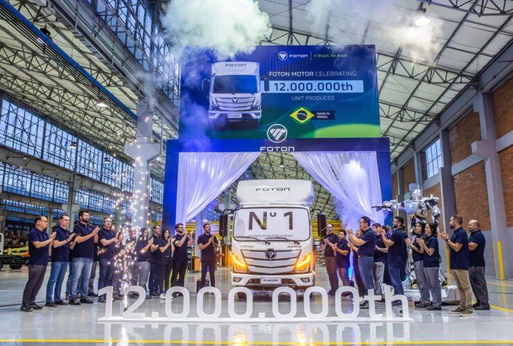 Foton monta no Brasil caminhão que marca a produção de 12 milhões de unidades no mundo