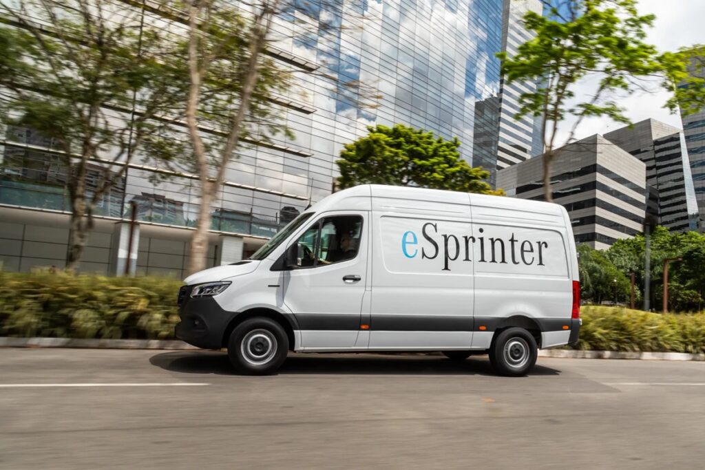 Evento traz o furgão elétrico eSprinter 420 e oferece atendimento especializado ao público